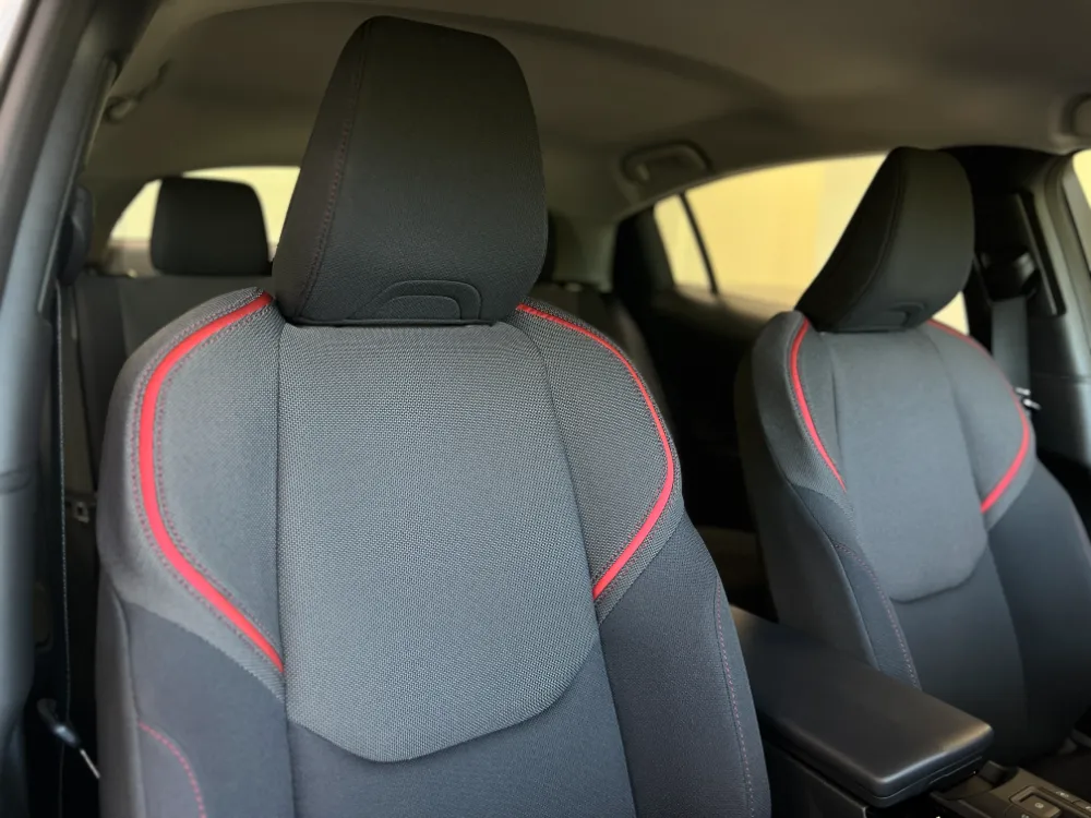 2023 toyota prius prime se white 26